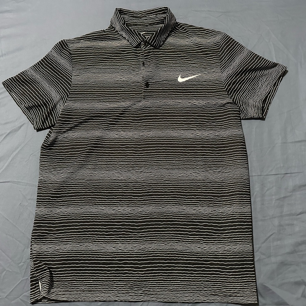 Nike Men's‎ Golf/Tennis Polo Shirt with Black and White Pattern